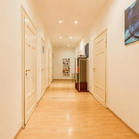 Séjour chez l'habitant Ein Zimmer In Einer 5-Zimmer-Wohnung In Leipzig Mit Gemeinschaftskueche Und -Bad Leipzig